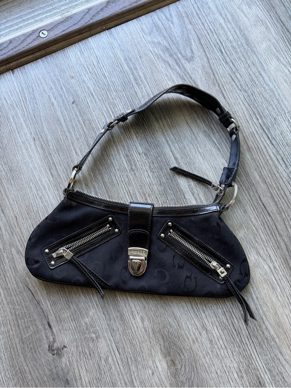 GUESS Women’s Shoulder Bag